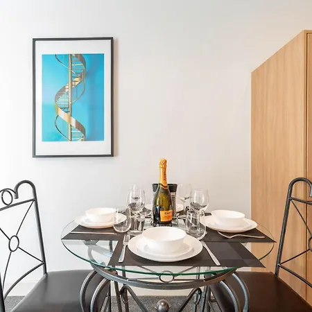 Centre - Secure Parking - Smart Tv - Wifi * Birmingam